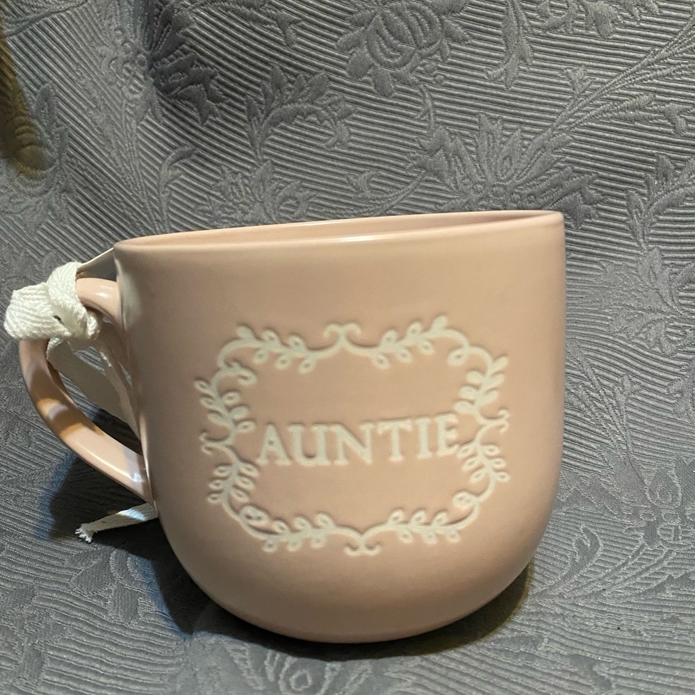 Auntie cup